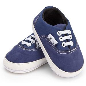 Packaged brand new baby shoes 💙